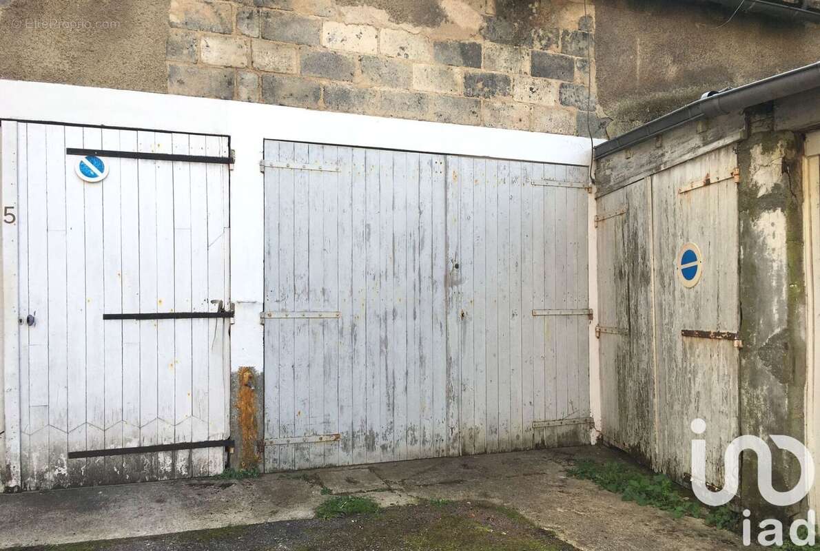 Photo 5 - Parking à POITIERS