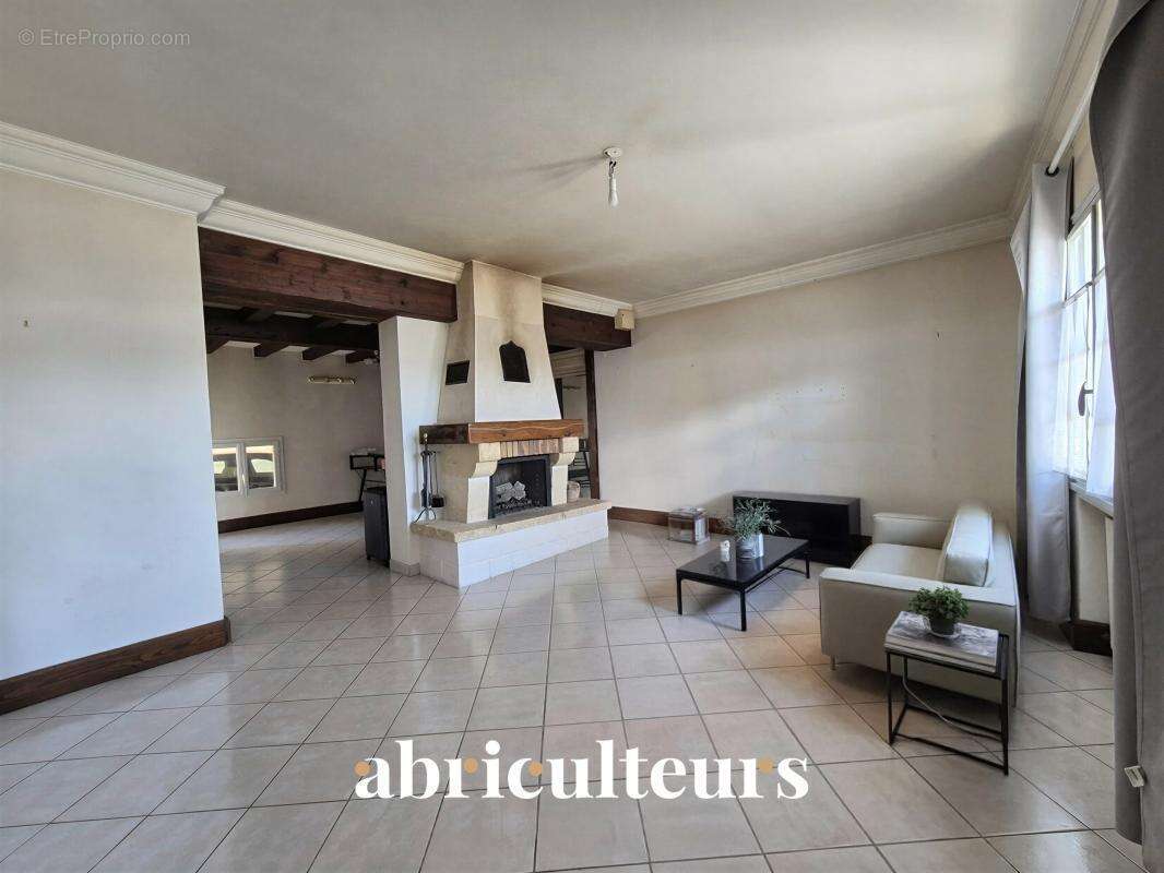 Maison avec terrasse de 45 m² e en vente à Cognac ( 16100) - photo 2