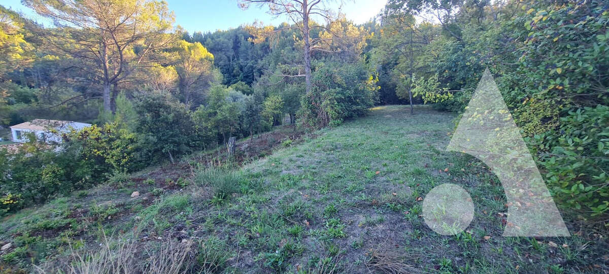 Terrain à DRAGUIGNAN