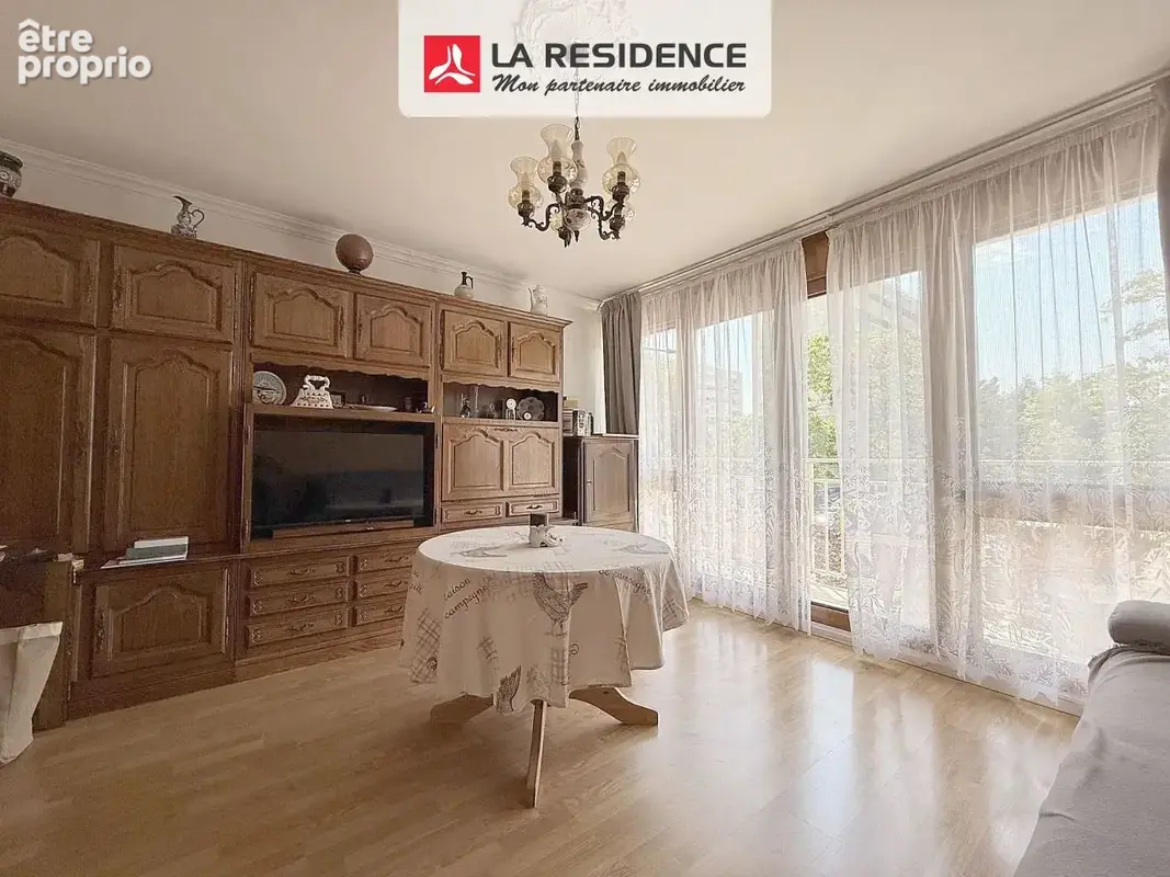 Appartement à VELIZY-VILLACOUBLAY