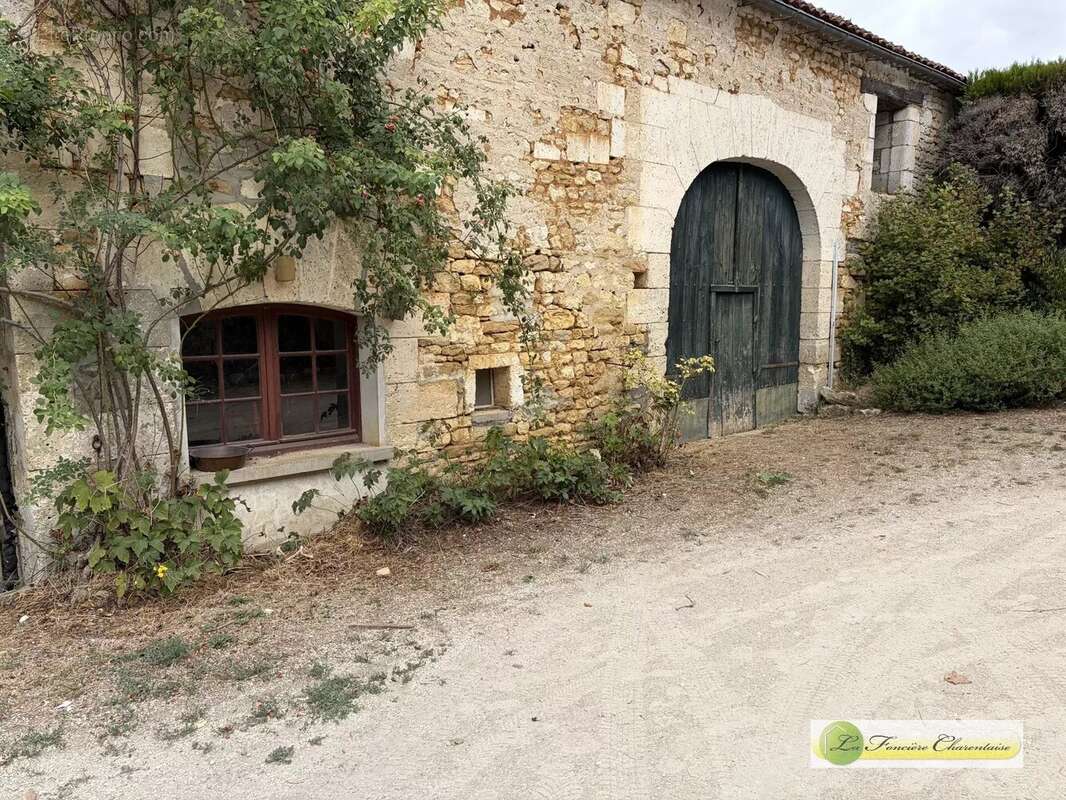 Charmante maison de village à Bouëx, 3 chambres, 110 m² - photo 12