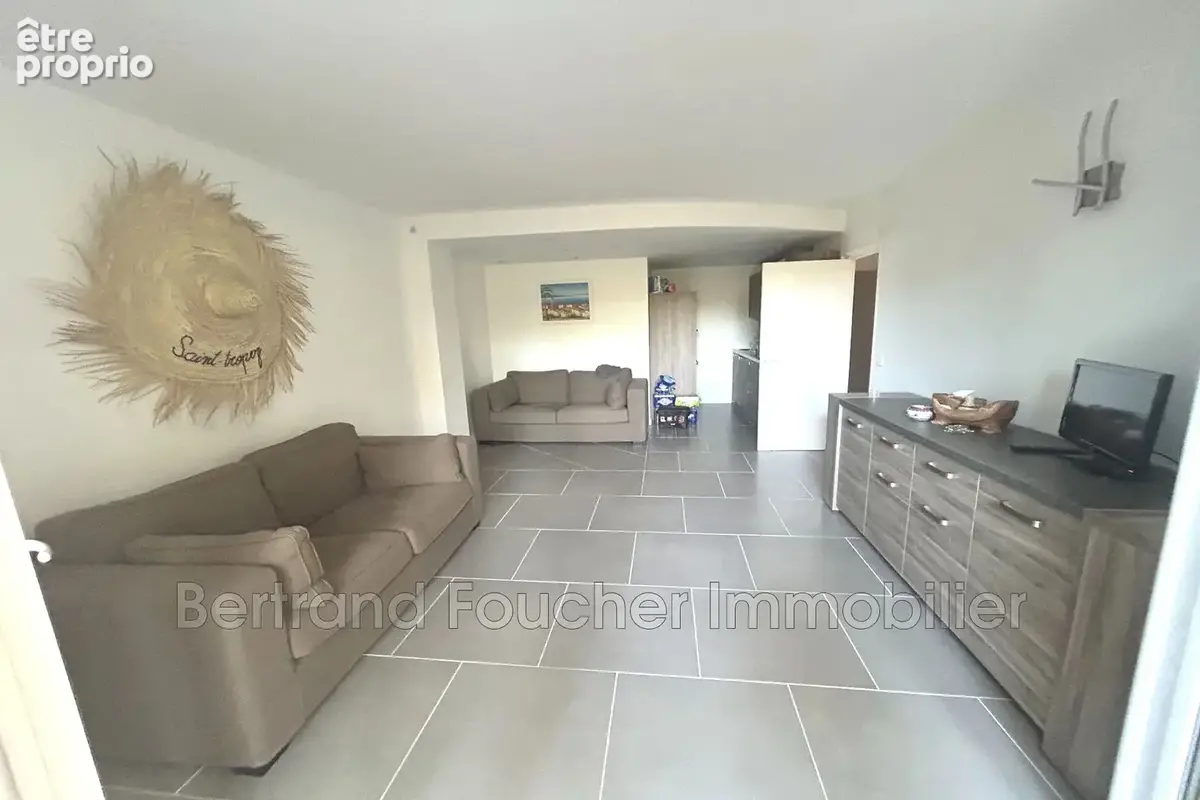 Appartement 2 pièces 40 m² à vendre à Cavalaire-Sur-Mer (83240) - photo 4