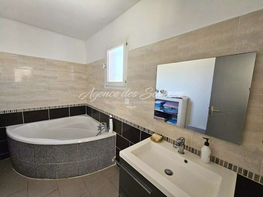 Maison à SAINT-MAXIMIN-LA-SAINTE-BAUME