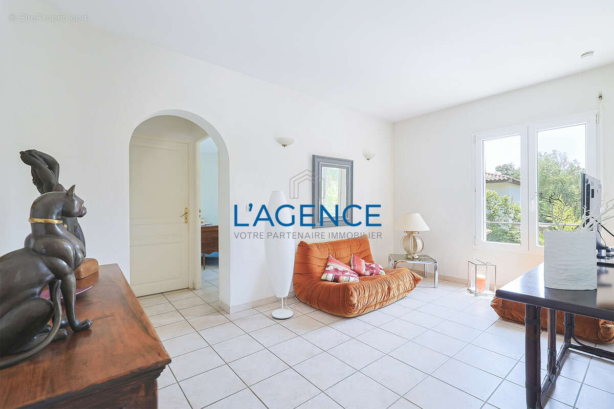 Maison à HYERES