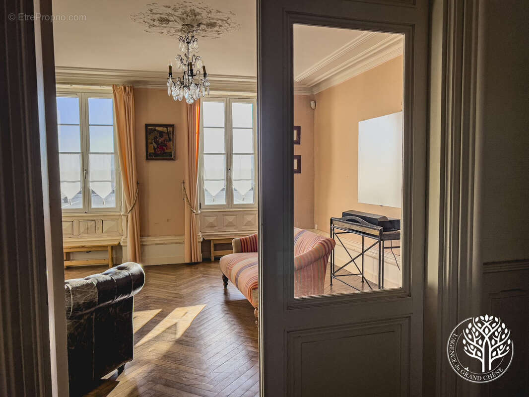 Maison à TONNAY-CHARENTE