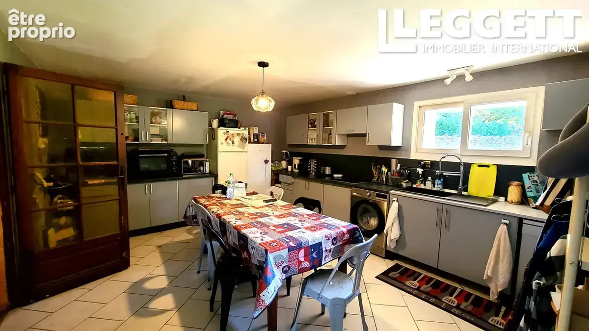 Maison d'habitation en pierre de 4 chambres avec grand jardin à 2 mn de Nanteuil en Vallée - photo 4