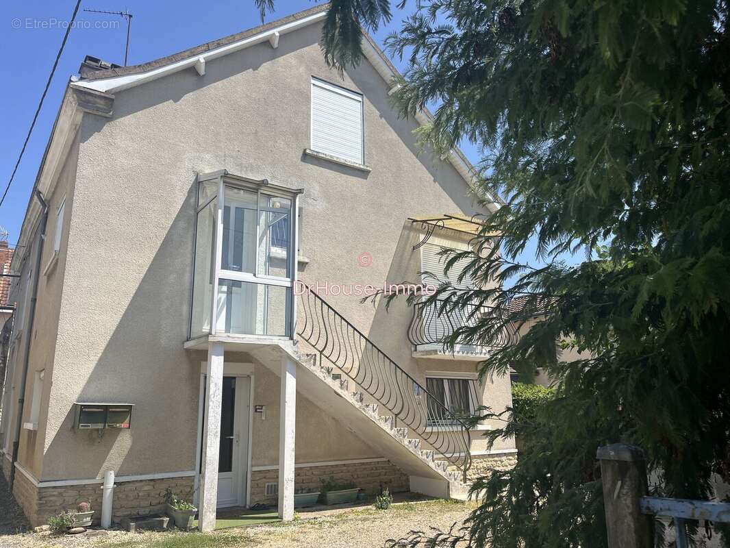Maison à CHATELLERAULT