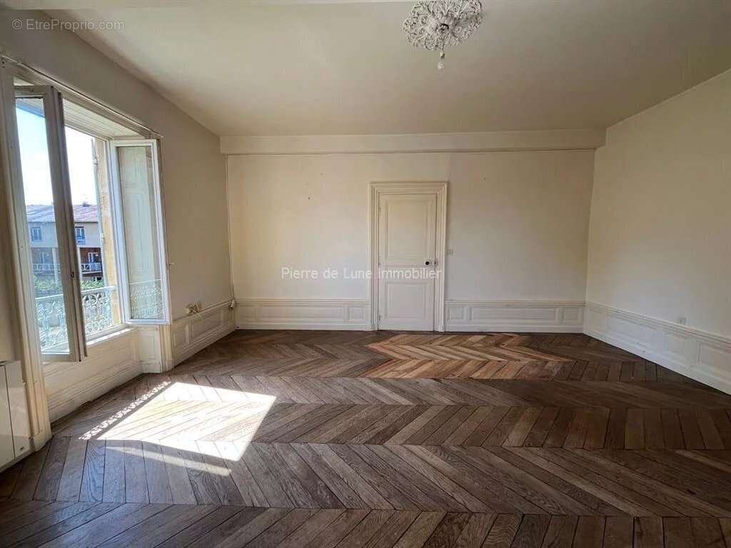 Appartement à CHESSY