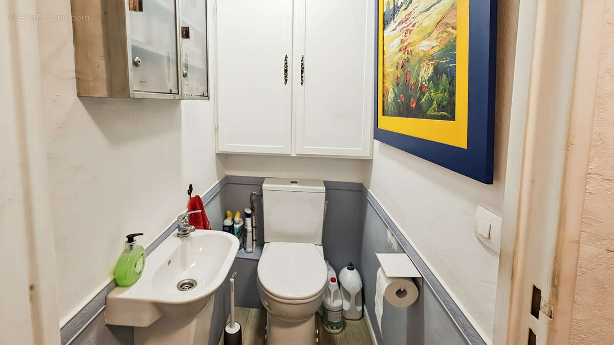 VIAGER OCCUPÉ (H.76 ans), FRÉJUS, 2 pièces + cave Bouquet 49300 € / Rente mensuelle 363 € - photo 9
