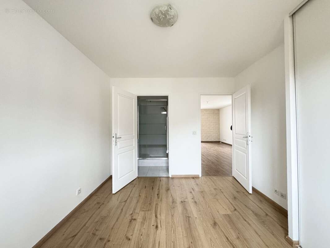 Appartement à VAUREAL