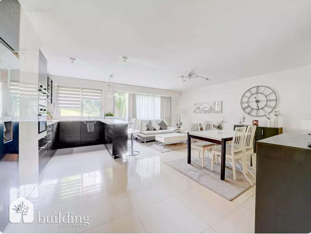 Appartement à COURBEVOIE