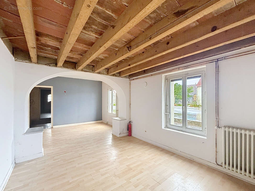 Appartement à TASSENIERES