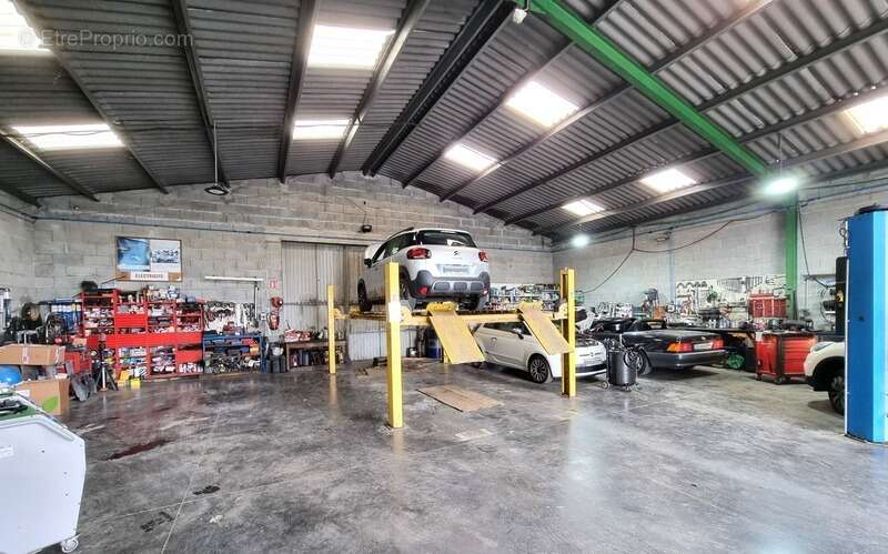 Commerce à BOURCEFRANC-LE-CHAPUS