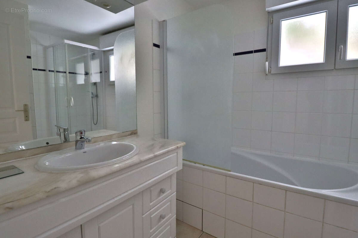 Maison à SAINTE-SAVINE