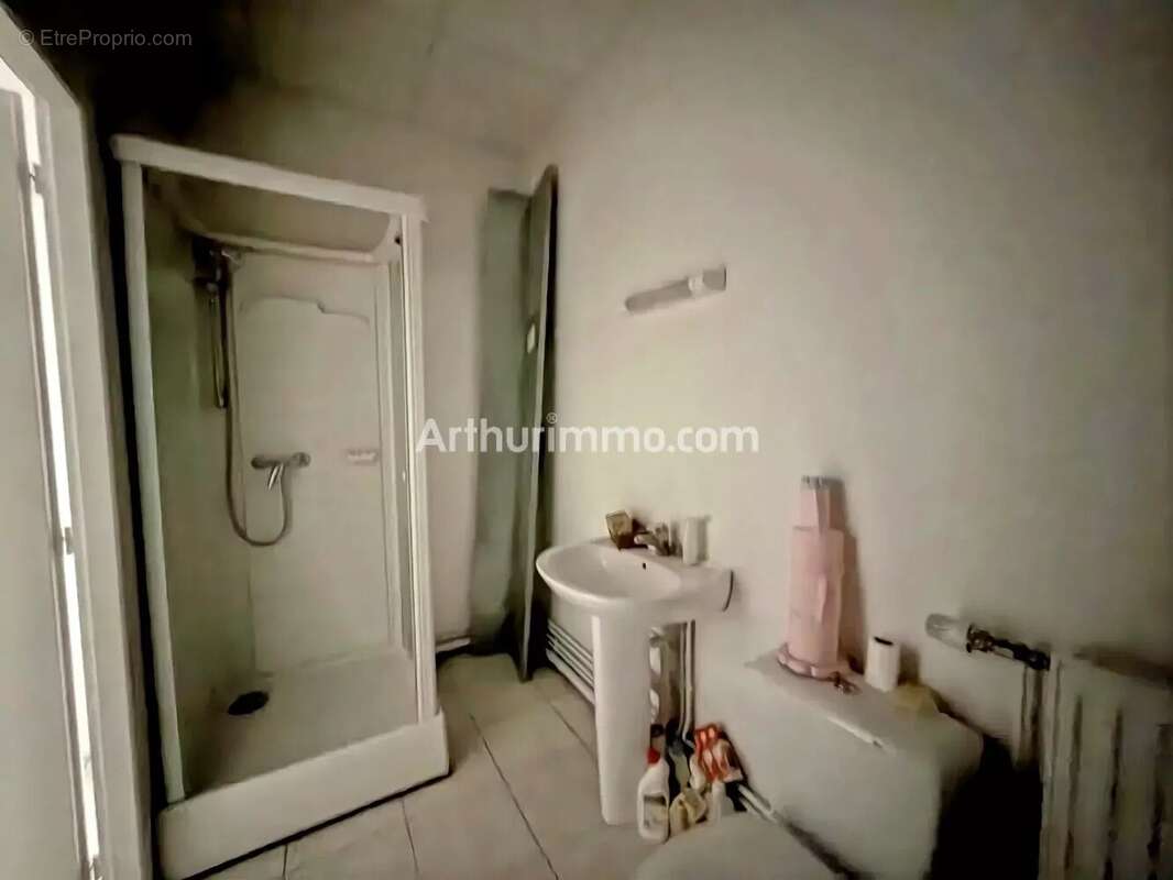 Commerce à LONS-LE-SAUNIER