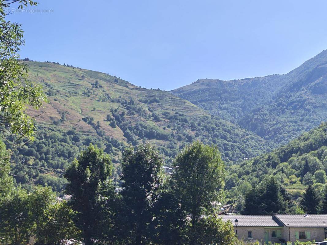 Terrain à AX-LES-THERMES