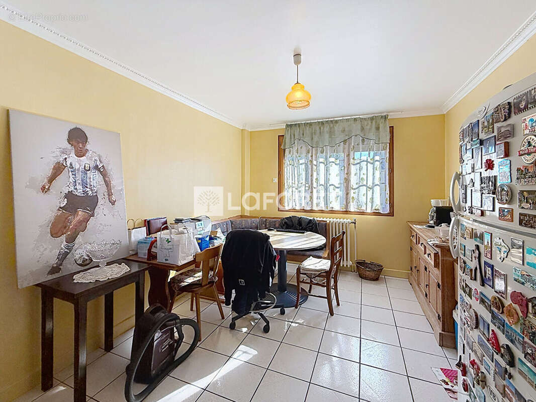 Maison à SAINT-ETIENNE-DU-ROUVRAY