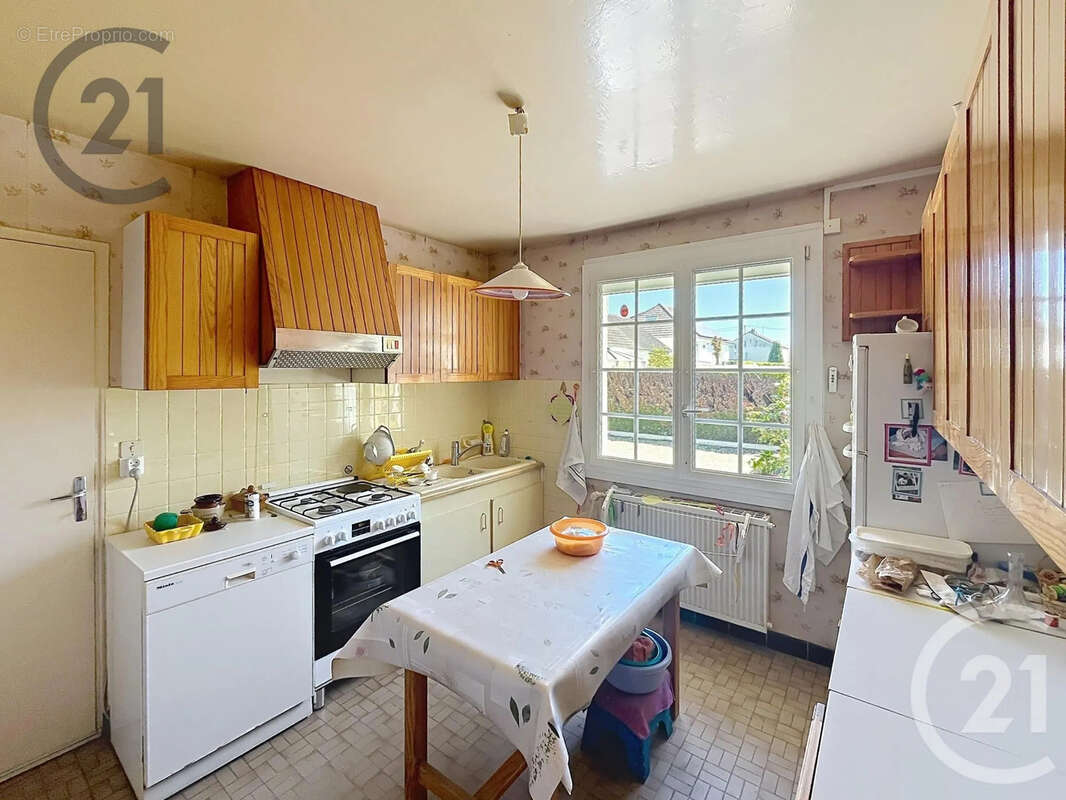 Maison à CHENY