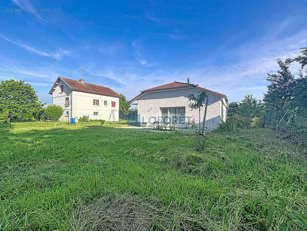 Maison à SUZANNECOURT