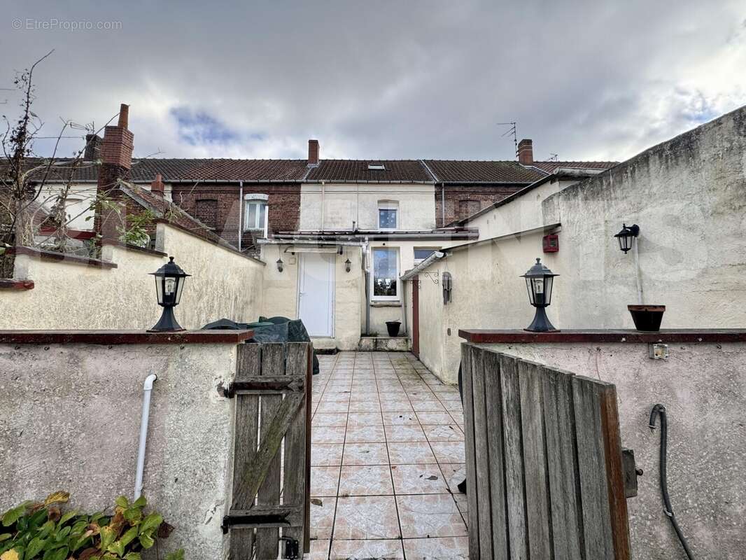 * ext - Maison à BRUAY-LA-BUISSIERE