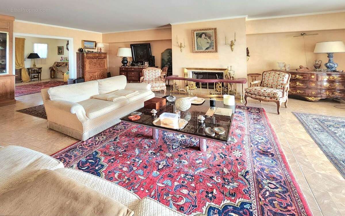 Appartement T4 À Vendre Arbonne avec Cave, Garage et piscine - photo 4