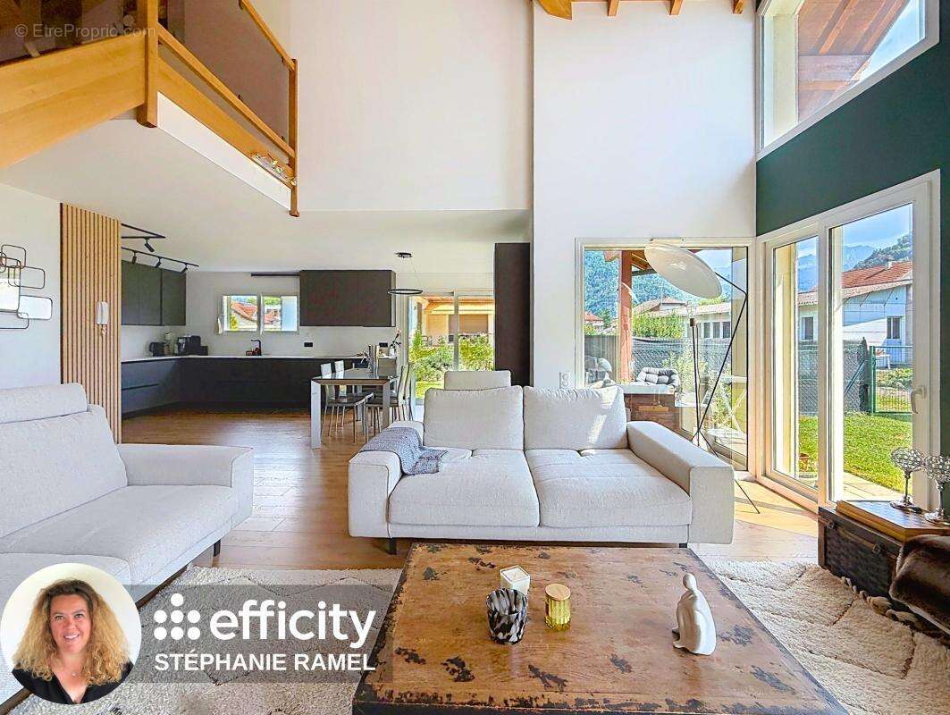 Maison 170 m² à Cluses  - photo 7