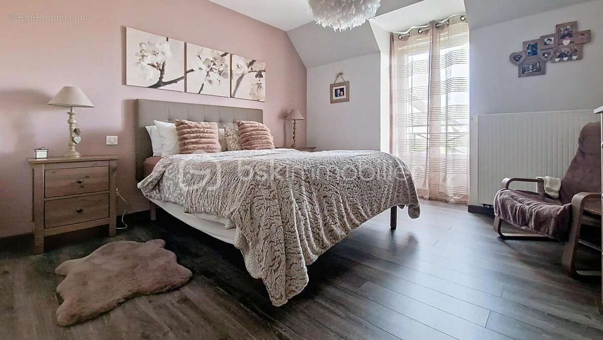 Maison à CLAYE-SOUILLY