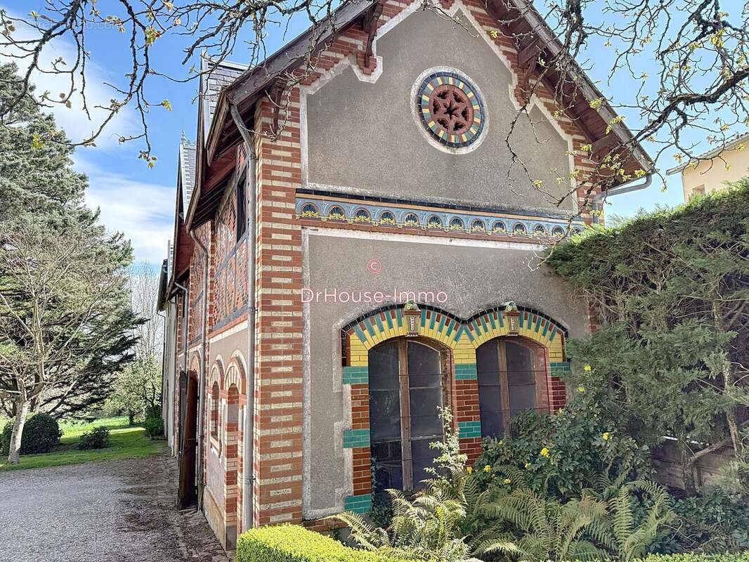 650 m² à Albi  - photo 4