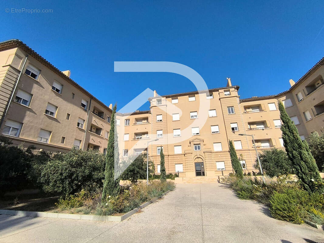 Appartement à MARSEILLE-15E