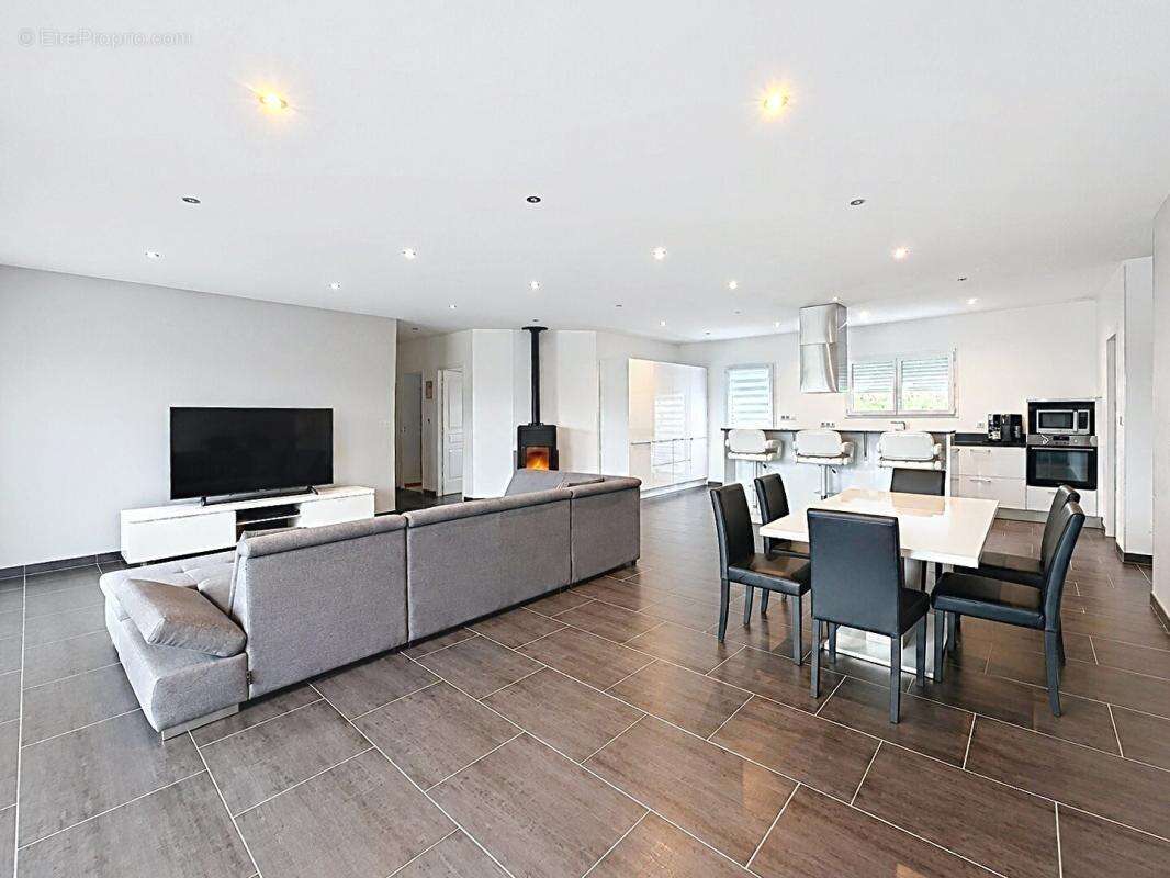 A VENDRE A CARCANS Maison 5 pièces145 m² - photo 4