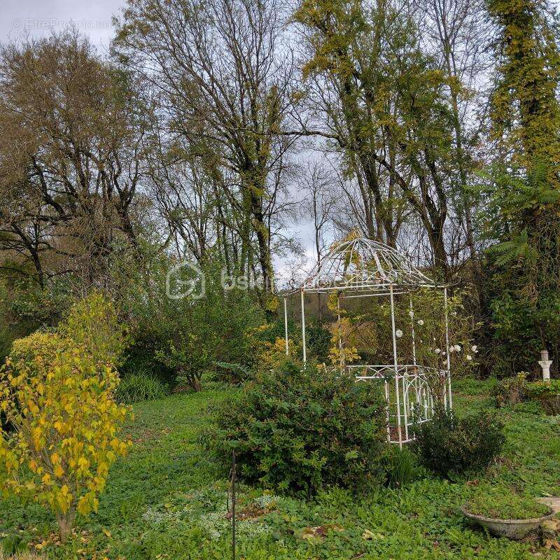 Maison à SAINT-FRAIGNE