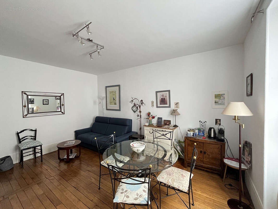Appartement à LEVALLOIS-PERRET