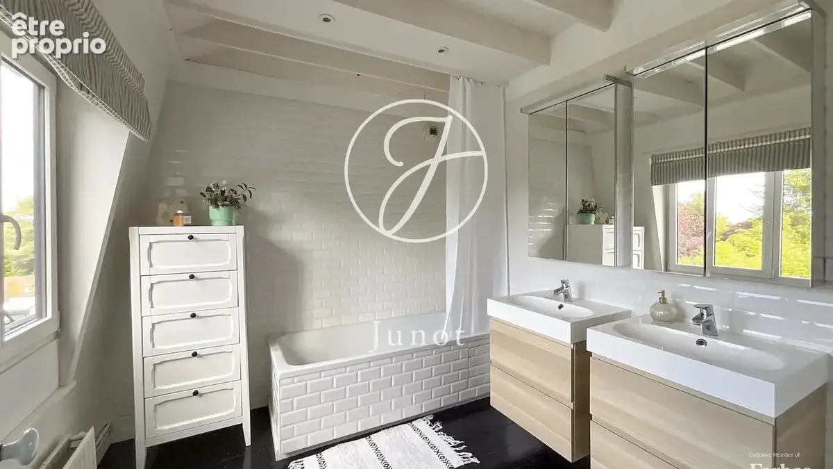 Mouvaux – Maison de maître – 6 pièces – 158m² habitables – 4 chambres – Terrasse – Jardin – Garage - photo 9