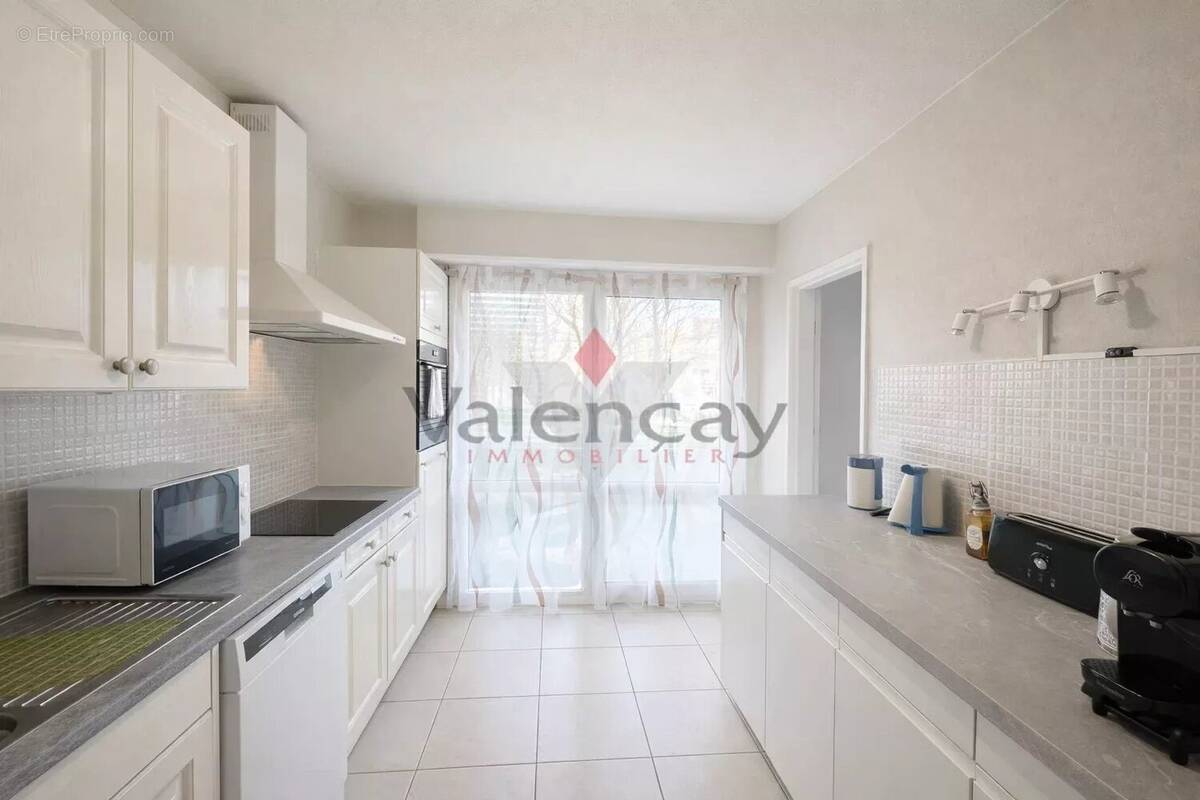 ILLZACH, beau 4 pièces- 2 chambres  avec balcon et ascenseur- Vente interactive - photo 2