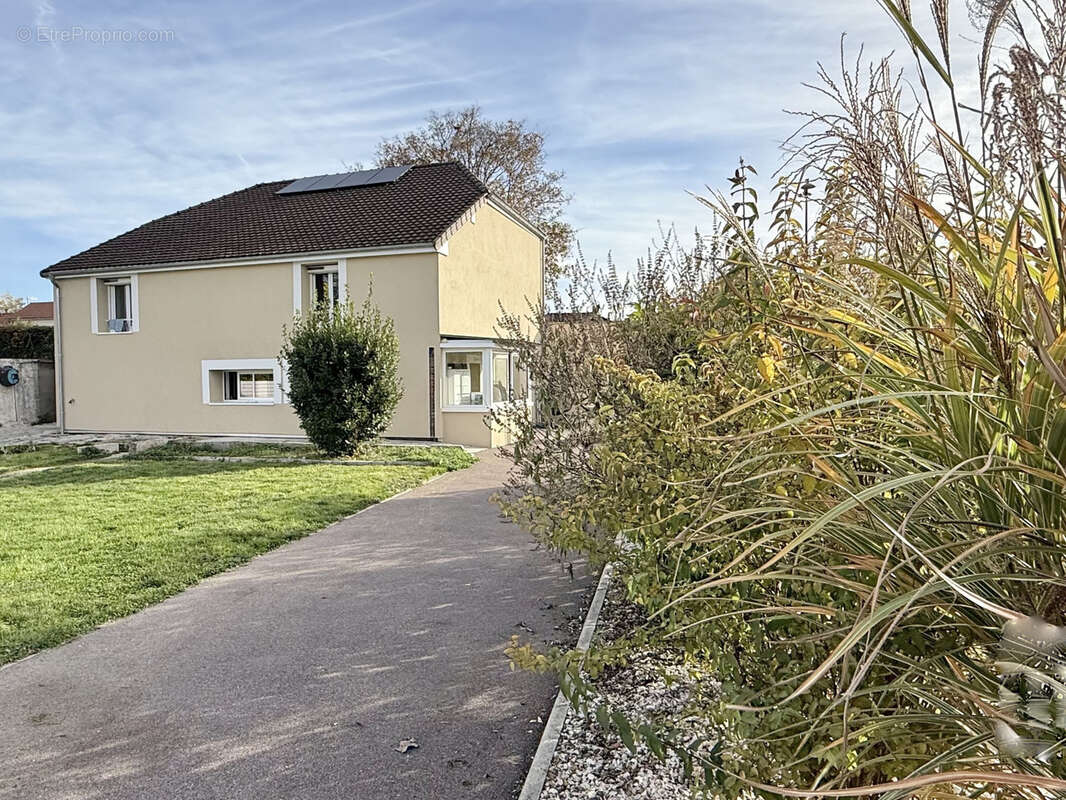 Maison à CRENEY-PRES-TROYES