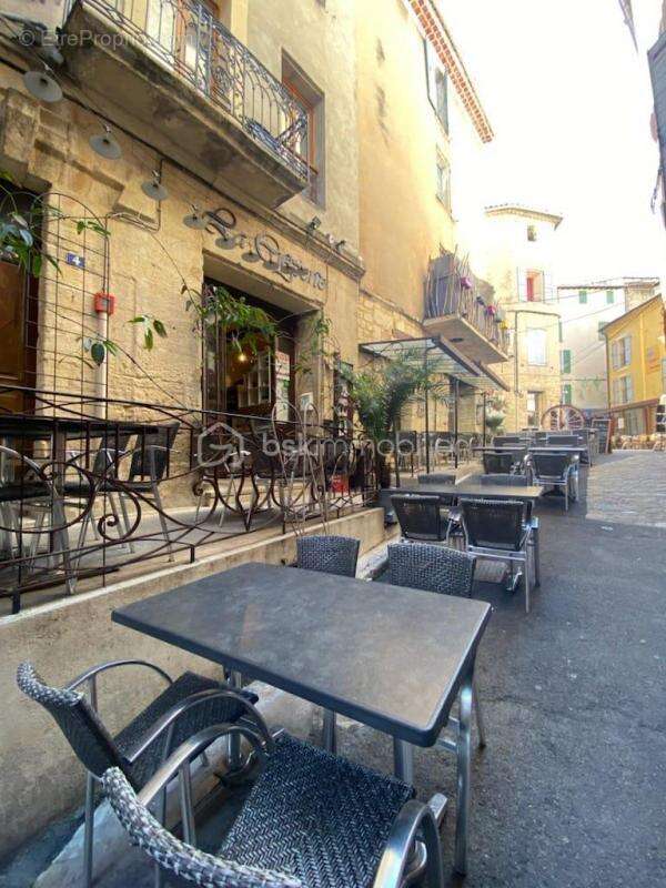 Commerce à FORCALQUIER