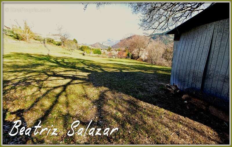 Terrain à DIGNE-LES-BAINS