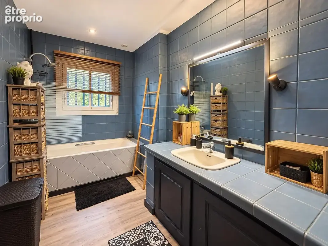 POULX Magnifique maison 5 pièces de 150 m2 avec piscine chauffée et mazet rénové - photo 10