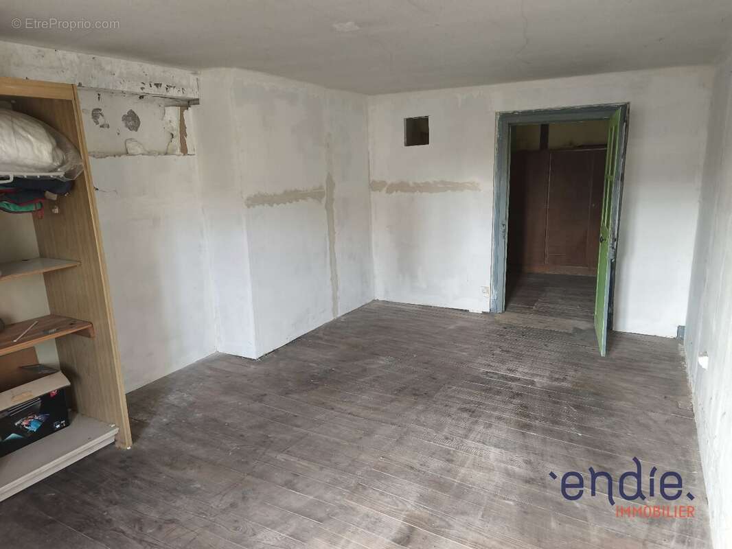 Maison à THENEUILLE