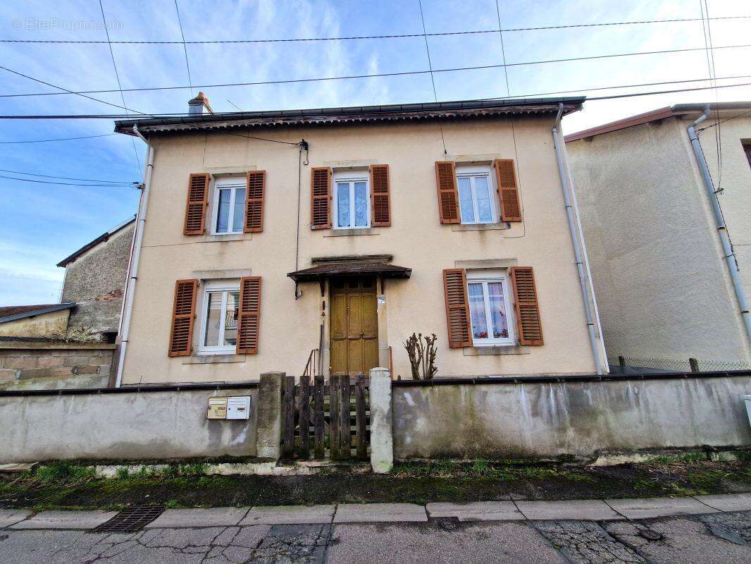 Maison à THAON-LES-VOSGES