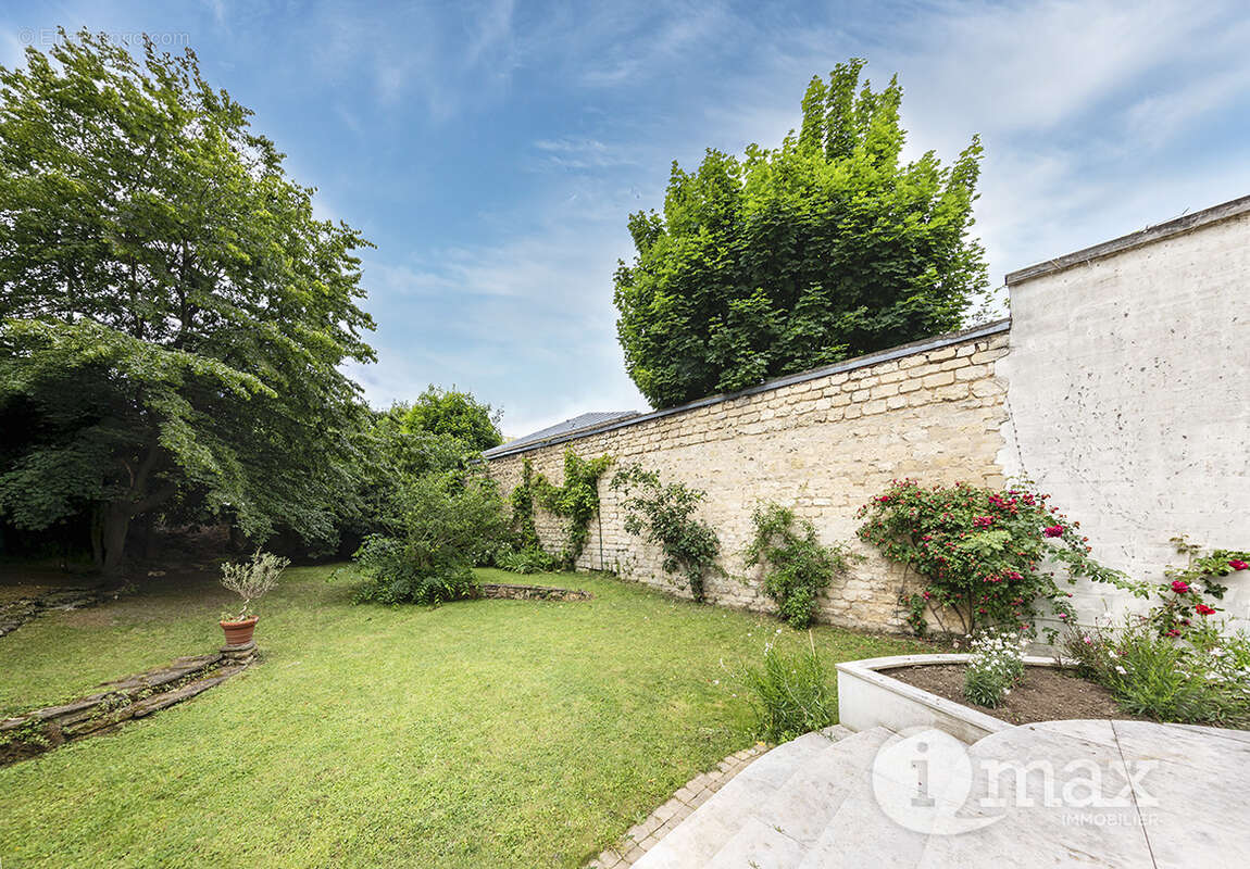 Maison à ASNIERES-SUR-SEINE