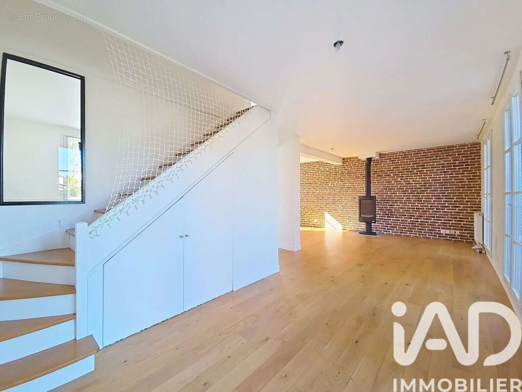 Photo 5 - Maison à BAILLY-ROMAINVILLIERS