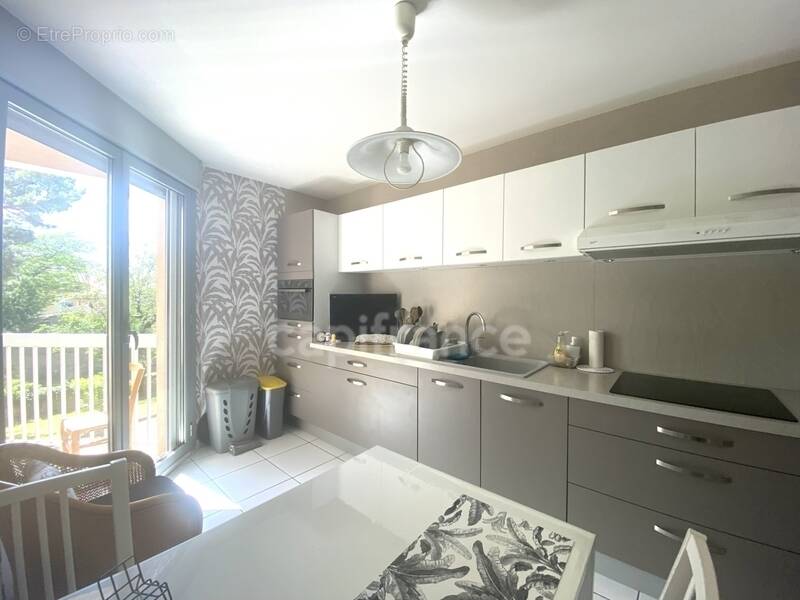 Appartement à SATHONAY-CAMP
