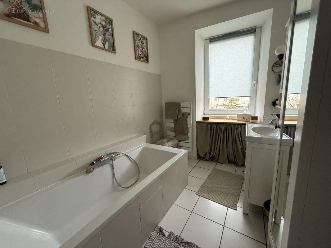 Maison à NEUVILLE-DE-POITOU