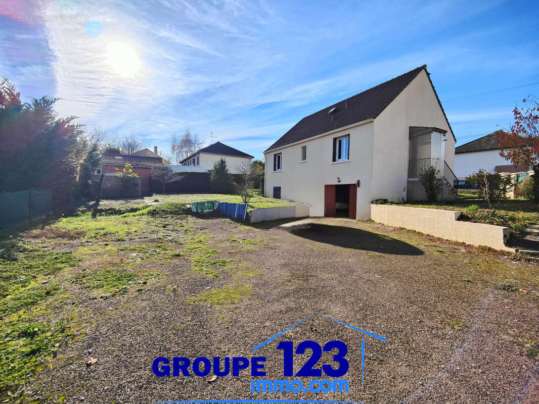 Maison sur sous-sol complet avec terrain clos - photo 15