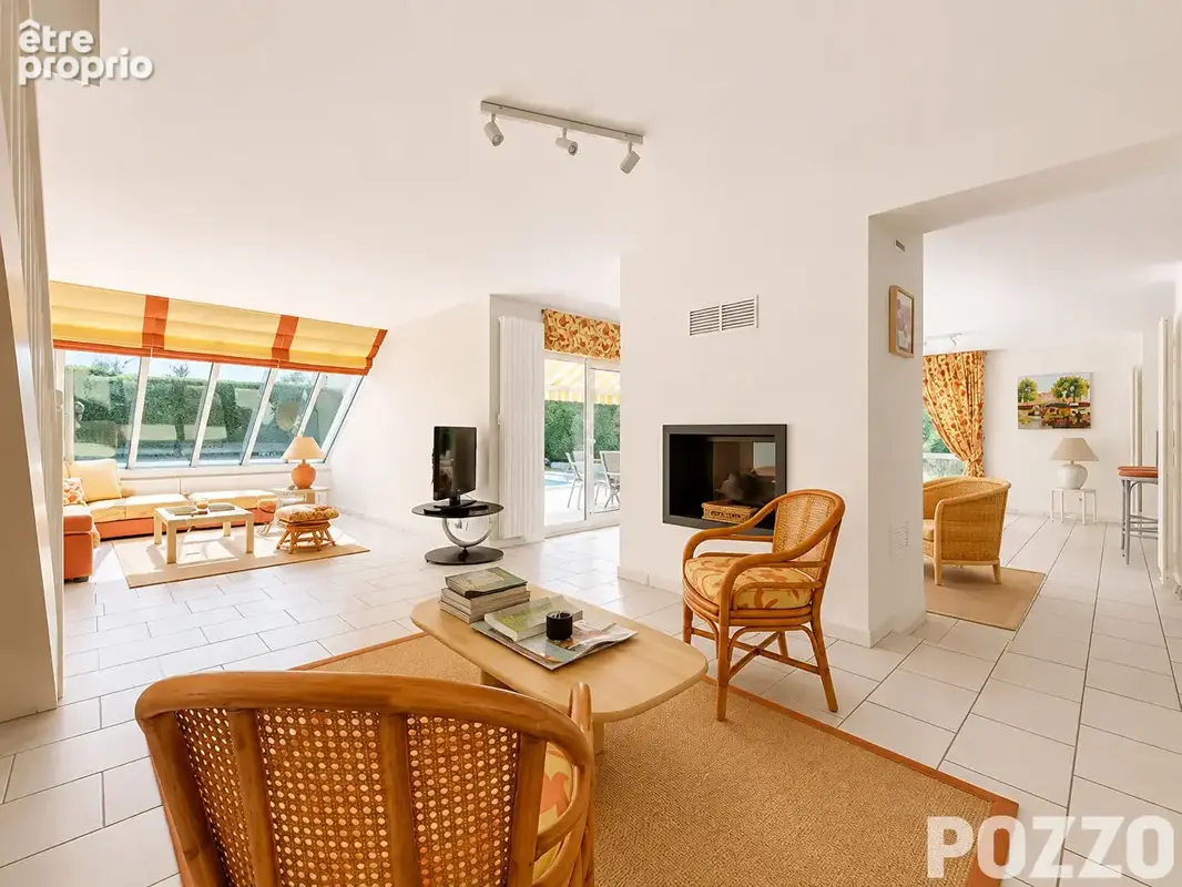 A VENDRE- Maison 195m² - Piscine - SAINT-PAIR-SUR-MER (50380) - photo 4