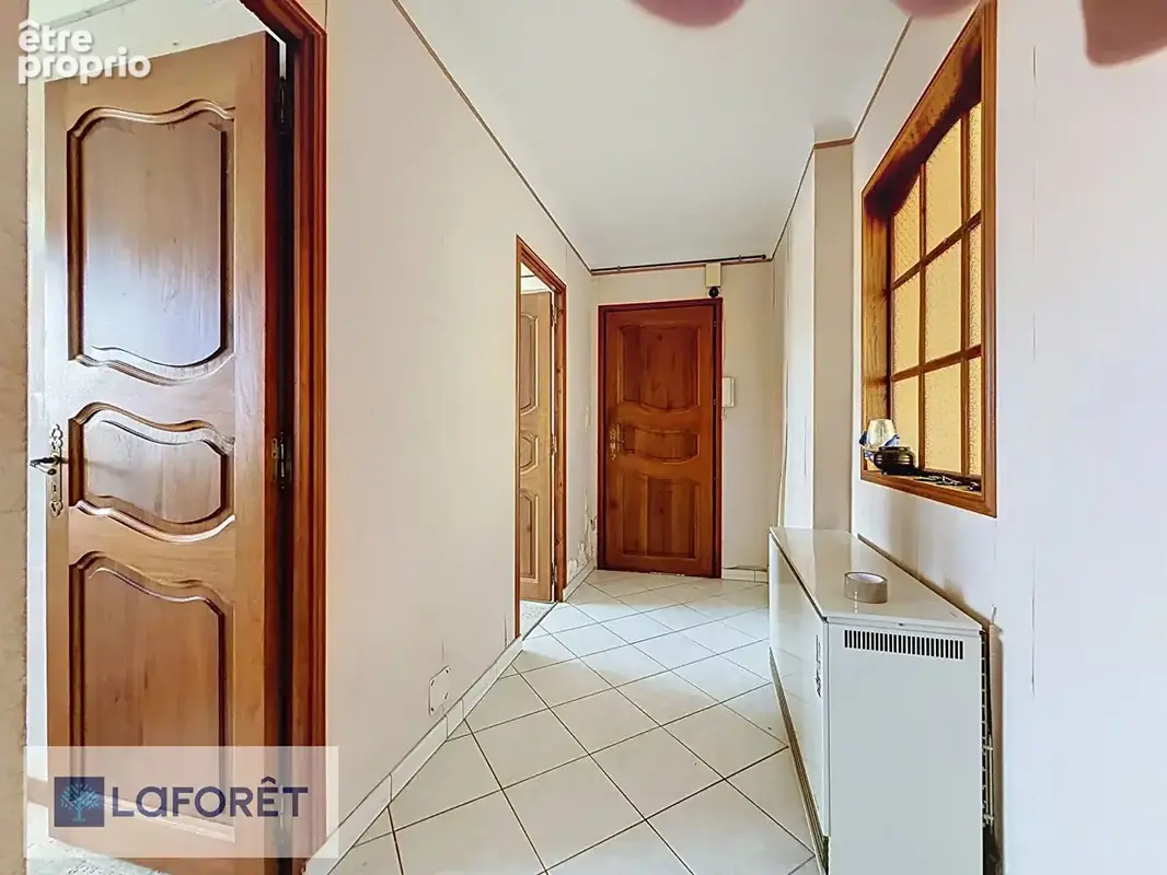 Appartement à SIX-FOURS-LES-PLAGES