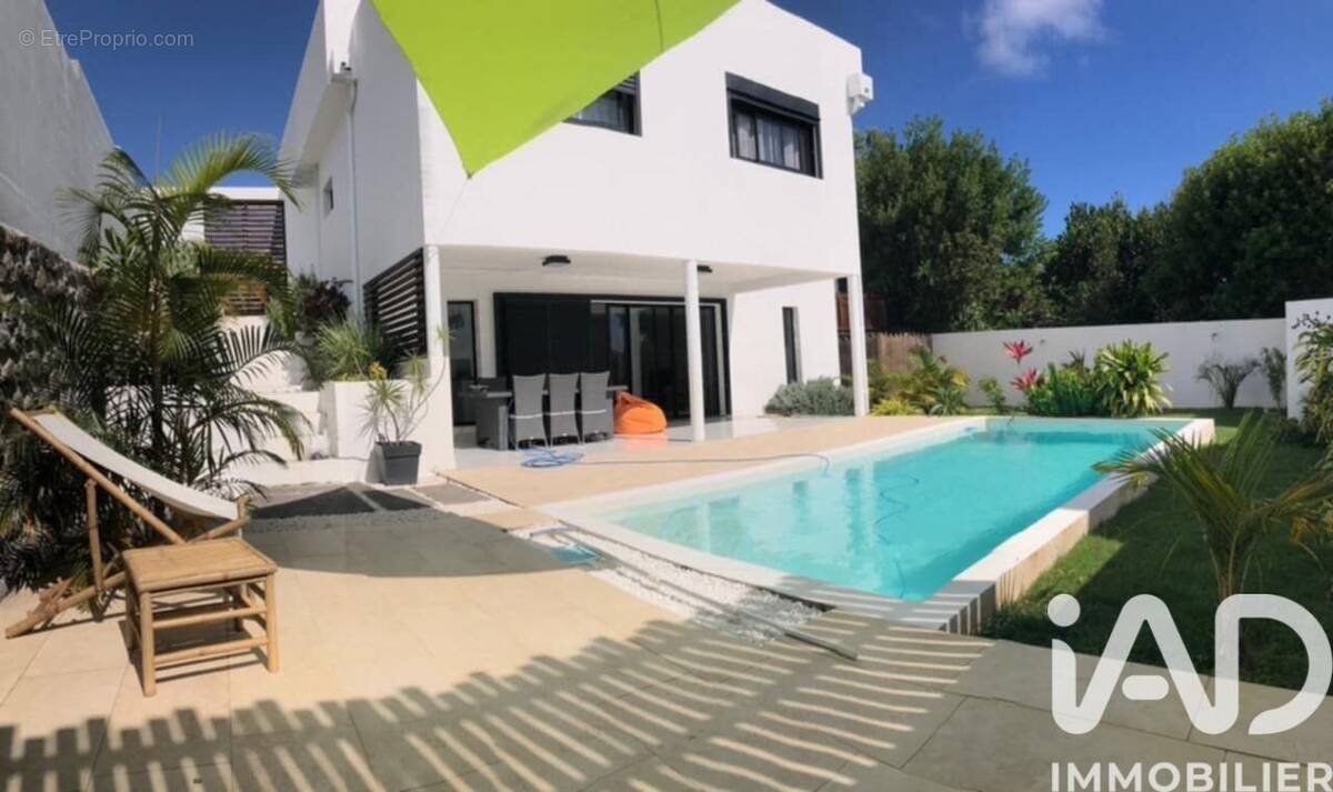 Photo 1 - Maison à SAINT-PIERRE