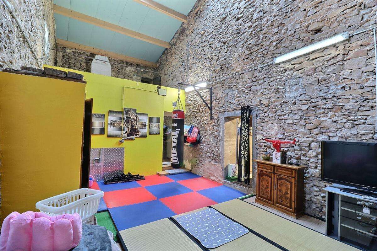 Appartement à BAGNOLS-SUR-CEZE