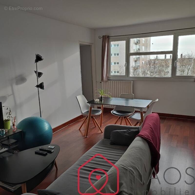 Appartement à MONT-SAINT-AIGNAN